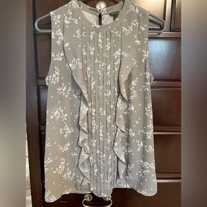 Ann Taylor Sleeveless Blouse Size Small